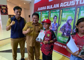 Kadispora Kukar Serahkan Hadiah Kepada Para Juara Strava Challenge 2024