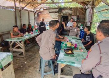 Bhabinkamtibmas Polsek Gebang Laksanakan Kegiatan Cooling System dan Edukasi Warga untuk Jaga Kamtibmas.