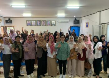 Dialog Publik FJPI Kaltim, Menyikapi Tantangan Emosional Jurnalis dan Perempuan Pekerja 