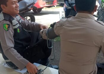 Seksi Dokkes Polres Langkat Laksanakan Pemeriksaan Kesehatan Personil yang terlibat Operasi Mantap Praja Toba 2024