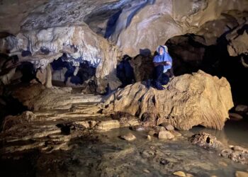 Eksotisme Gua Lubang Angin dan Gua Sampe Marta di Taman Nasional Kutai: Destinasi Unik Pecinta Alam