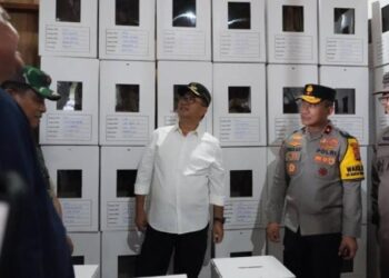 Akmal Malik Pantau Kesiapan Pilkada di Mahulu, Distribusi Logistik Jadi Prioritas