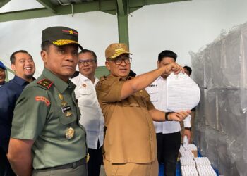 Pj Gubernur Kaltim Akmal Malik Pantau Persiapan Logistik Pilkada 2024 di Kaltim