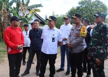 Darlis Pattalongi Tinjau Pelaksanaan Pilkada di Kota Bontang