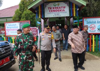 Kapolres Kutai Barat Bersama Forkopimda Giat Pengecekan PPK dan TPS