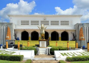 Museum Mulawarman, Sejarah Kutai Dalam Gedung Megah