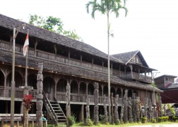 Lamin Mancong, Wisata Budaya Dayak Di Kubar