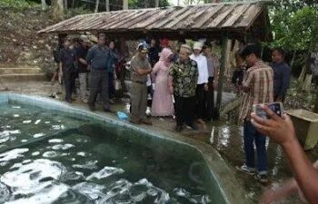 Menjelajah Kutai Timur Tak Lengkap Tanpa Singgah di Pemandian Air Panas Batu Lepoq