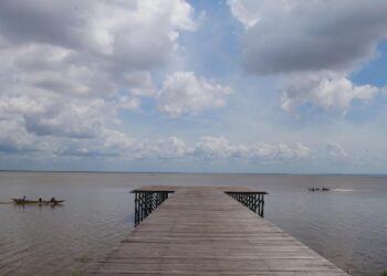 Nikmati Keindahan Alam dan Kekayaan Tradisi di Danau Jempang, Kalimantan Timur
