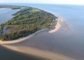 Pulau Pangempang: Destinasi Wisata Baru yang Menyuguhkan Keindahan Alam dan Rekreasi Menarik di Kaltim 