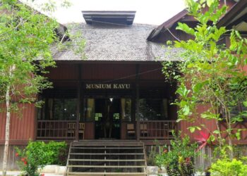 Telusuri Keindahan Alam dan Warisan Kayu di Museum Kayu Tuah Himba Tenggarong