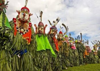 Kisah di Balik Tari Hudoq, Ritual Penyambutan Leluhur