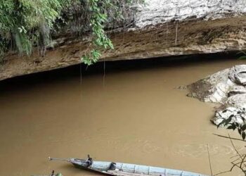 Liang Mangkulangit: Tebing Mistis di Tengah Alam