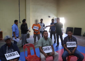 Rekonstruksi Kasus Pembunuhan di Dusun Kampung I, Polsek Padang Tualang Hadirkan 12 Adegan
