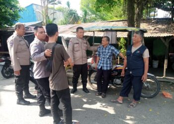 Sat Binmas Polres Langkat Sambangi Tukang Becak: Dengar Aspirasi & Jaga Keamanan Bersama