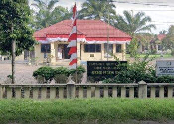 Melarikan diri usai pukul korban hingga tewas, Polsek Padang Tualang Polres Langkat diminta tangkap pelaku pembunuhan Pria di Padang Tualang.
