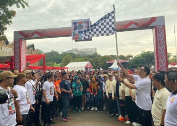 Ribuan Warga Samarinda Ikuti Jalan Santai, Pemkot Samarinda Siapkan 10 Ribu Porsi Makanan Gratis dan 5 Doorprize Umroh 