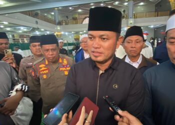 Safari Ramadan, Gubernur Rudy Mas’ud Kunjungi Masjid Al Ma’ruf dan Ajak Masyarakat Jaga Subuh Berjamaah