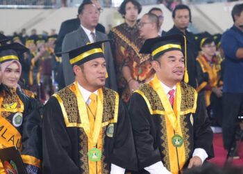 Dua Pemimpin Kaltim Raih Gelar Doktor, Komitmenkan Pendidikan Gratis untuk Semua