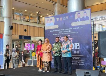 Parade Kebaya Kartini, Saefuddin Zuhri: Feminin Bukan Berarti Tunduk