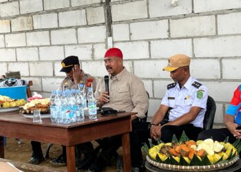 Bupati Kukar Tinjau Panen Jagung dan Budidaya Ikan di Maluhu