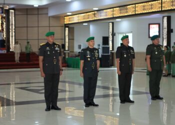 Estafet Kepemimpinan di Kodam VI/Mulawarman: Mayjen Rudy Rachmat Pimpin Sertijab Pejabat Utama