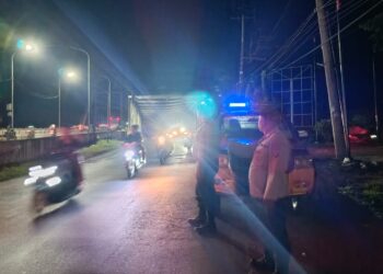 Polsek Stabat Gelar Patroli untuk Antisipasi C3 dan Gangguan Kamtibmas.