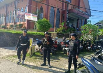 Brimob Polda Kaltim Amankan Perayaan Kenaikan Isa Almasih di Balikpapan Utara
