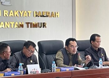 Ketua DPRD Kaltim Soroti Ketimpangan Pembangunan di Mahulu: “Jalan Aspal Baru 18 KM”