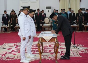 Gubernur Kaltim Minta Pemkab Kukar Segera Perbaiki Jalan Poros Kukar-Kubar: Gunakan Semenisasi, Bukan Aspal