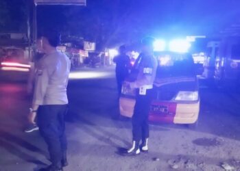 Antisipasi 3C dan Balap Liar Polsek Tanjungpura Rutin Lakukan Patroli Blue Light