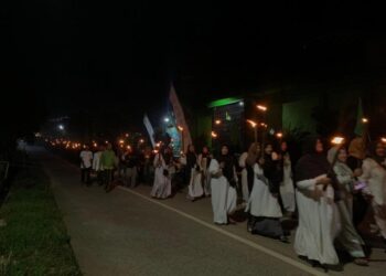 Warga Maluhu Semarakkan Tahun Baru Islam Lewat Pawai Obor dan Tradisi 1 Suro