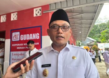 Pemprov Kaltim Bagikan Seragam Putih Abu-Abu Gratis untuk 65 Ribu Siswa, Orang Tua Tidak Lagi Dikenakan Biaya
