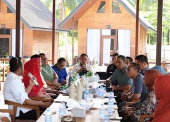 Pemprov Kaltim Gelar Evaluasi Kinerja Daerah di Pulau Kaniungan, Sambil Angkat Potensi Wisata