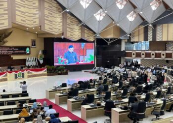 Fraksi Golkar Minta Pemprov Tegas Hadapi Krisis Lingkungan dalam Rapat Paripurna ke-23 DPRD Kaltim