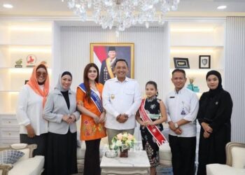 Wagub Seno Beri Dukungan Wakil Daerah di Ajang Putra-Putri Kebudayaan Nusantara 2025