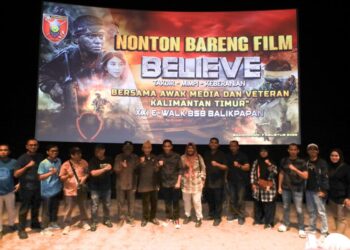 Menjelang HUT ke-80 RI, Kodam VI/Mulawarman Nobar Film “Believe” Bersama Veteran dan Awak Media