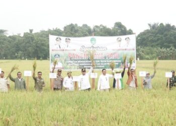 Wagub Kaltim Dampingi Petani Kukar Siap Jadi Penopang Pangan Nasional