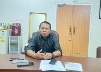 Anhar Kritik Pejabat yang Berlebihan Gunakan Pin dan Lambang Resmi