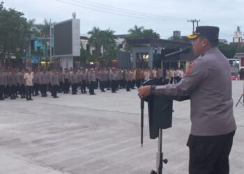 Kapolresta Balikpapan Tekankan Disiplin Personel Lewat Apel Kamtibmas Pagi