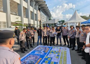 Personel Brimob Kaltim Amankan dan Sterilisasi Pertandingan Borneo FC vs Persis Solo di Stadion Segiri