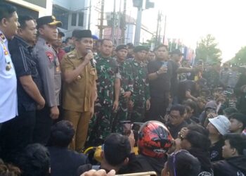 Wali Kota Rahmad Mas’ud Tanggapi Tuntutan Mahasiswa, Tegaskan Tidak Ada Kenaikan PBB