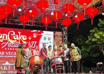 Ribuan Warga Meriahkan Mooncake Festival ke-7 di Samarinda, Wagub Kaltim: Simbol Persatuan dan Keragaman Budaya