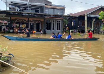 Tiga Hari Gelap dan Terendam, Warga Lung Melah Terjebak Banjir Tanpa Listrik