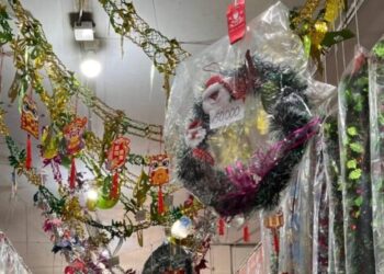Jelang Natal 2025, Toko Pernak-Pernik Klasik Samarinda Kembali Bergeliat