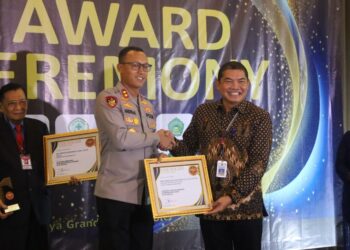 Kapolres PPU Raih Outstanding Achievement Award 2025 atas Inovasi Pelayanan Publik
