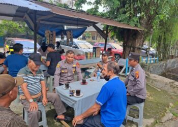 Perkuat Sinergitas Lintas Suku, Polsek Kawasan Pelabuhan Samarinda Sambangi Tokoh Masyarakat