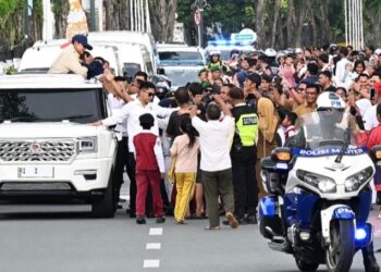 Kunjungan Perdana Presiden Prabowo ke Balikpapan Disambut Antusias Warga