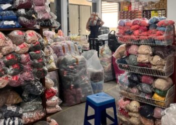 Tempias Hujan Picu Kekhawatiran Pedagang Pasar Pagi Samarinda
