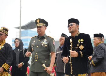Pangdam VI/Mlw Hadiri Upacara Peringatan HUT Ke-68 Provinsi Kalimantan Timur